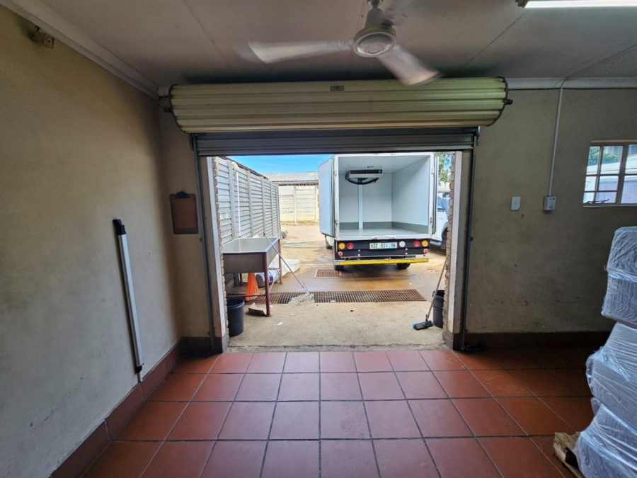 Commercial Property for Sale in Oos Einde North West